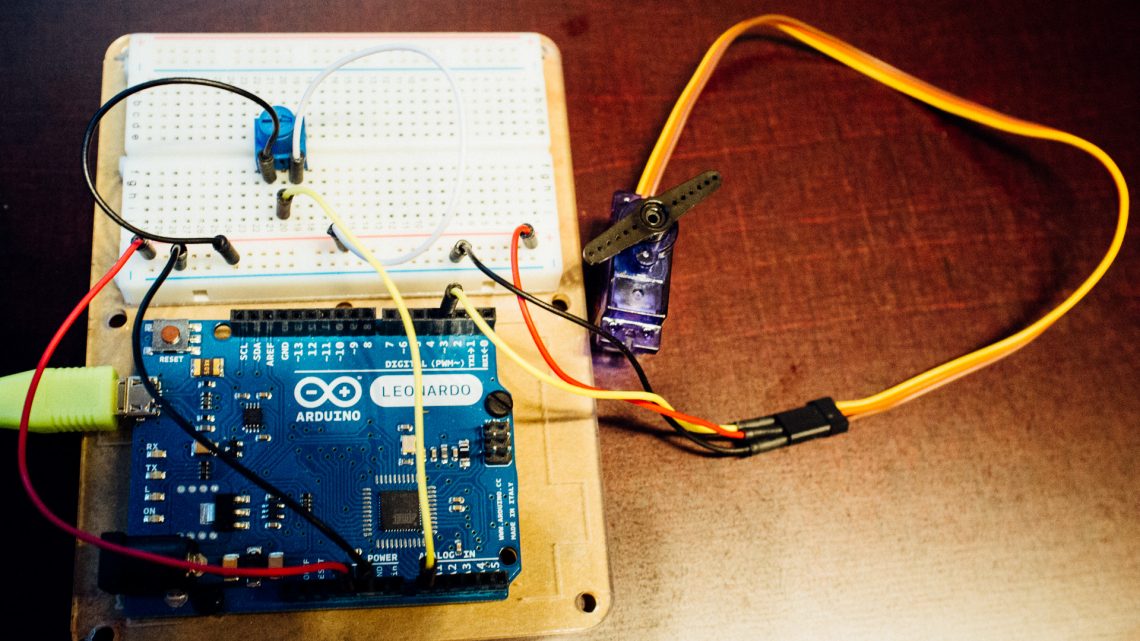 Overview of the wiring and the components.